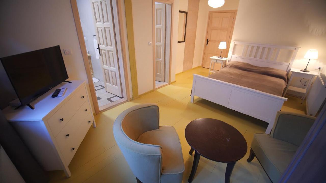 Smestaj Iver Hotel Мокра гора Екстериор снимка